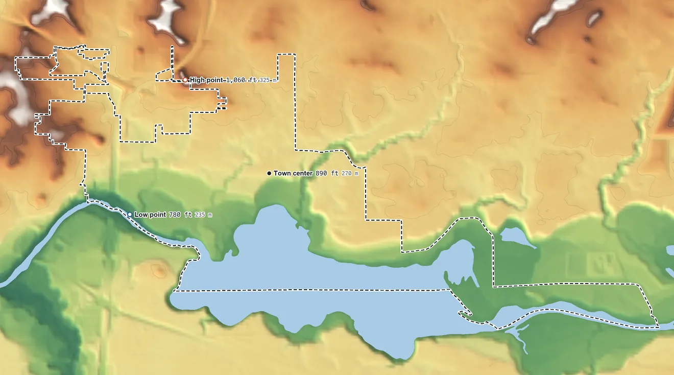 Topographic elevation map of Seymour, Eau Claire County, Wisconsin, shaded from 780 ft on the west side to 1,060 ft on the northwest side