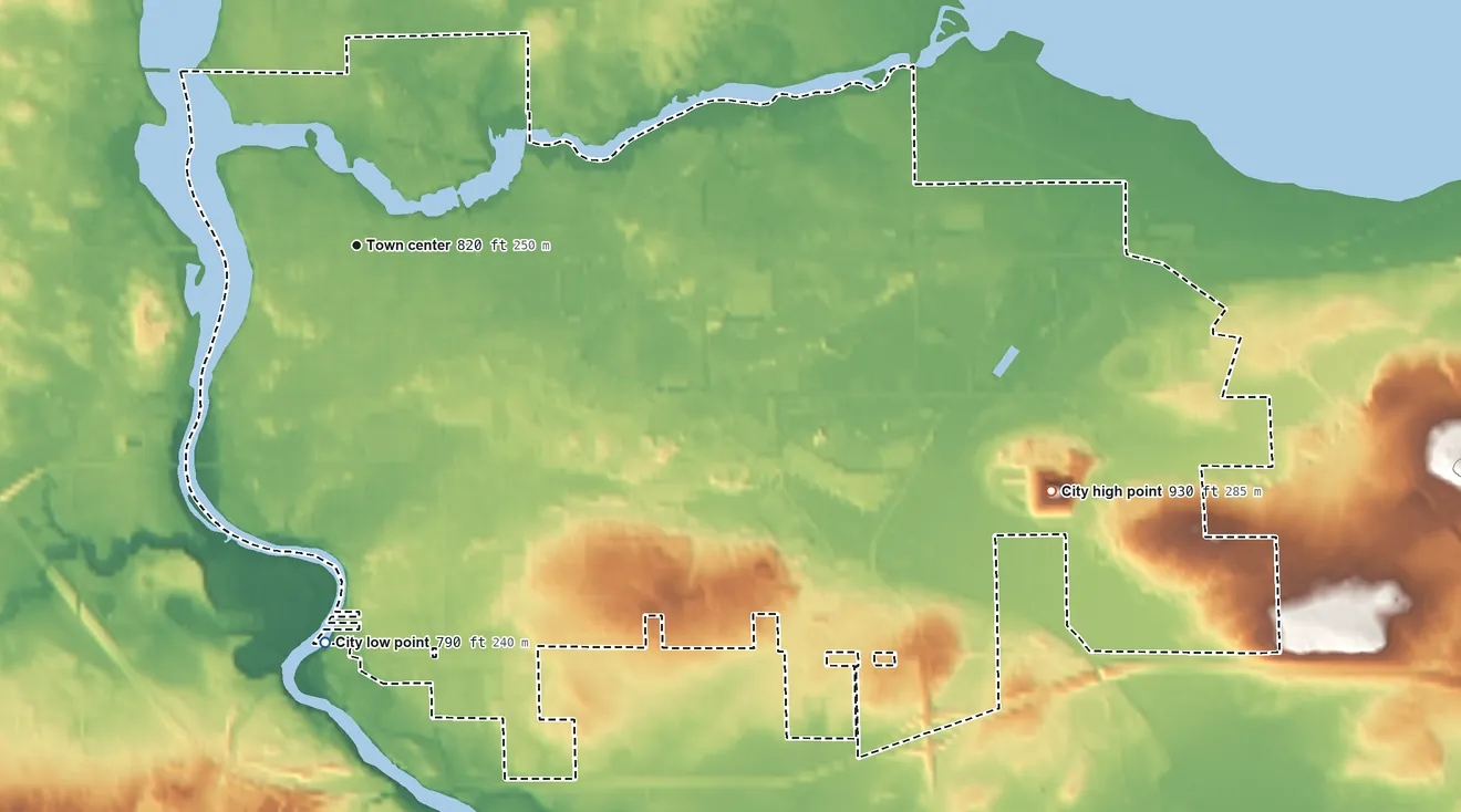 Topographic elevation map of Shawano, Wisconsin, shaded from 790 ft on the south side to 930 ft on the east side