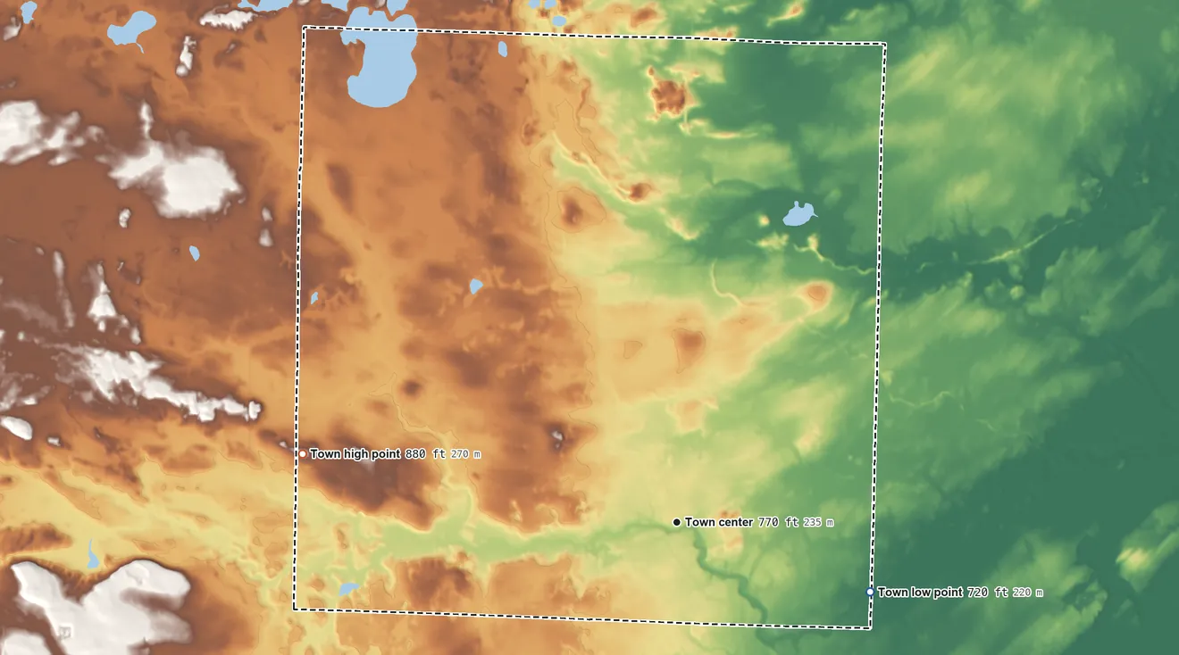 Topographic elevation map of Spruce, Wisconsin, shaded from 720 ft on the east side to 880 ft on the west side