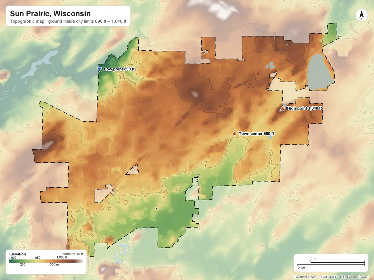 Topographic elevation map of Sun Prairie, Wisconsin, shaded from 890 ft on the northwest side to 1,040 ft on the northeast side