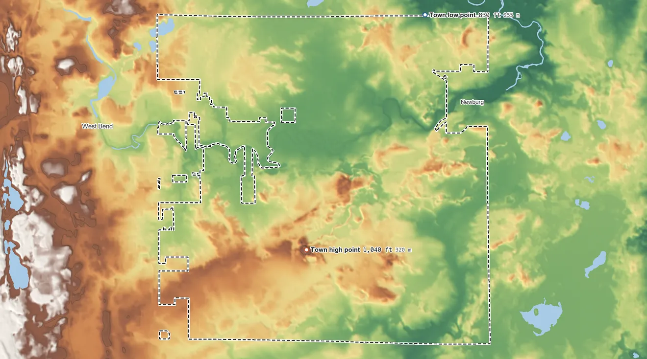 Topographic elevation map of Trenton, Wisconsin, shaded from 830 ft on the northeast side to 1,040 ft on the south side