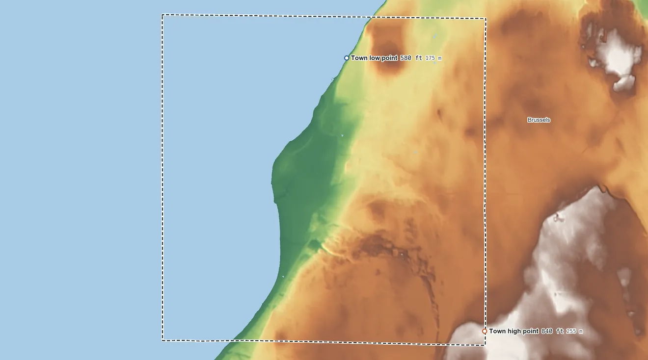 Topographic elevation map of Union, Door County, Wisconsin, shaded from 580 ft on the north side to 840 ft on the southeast side