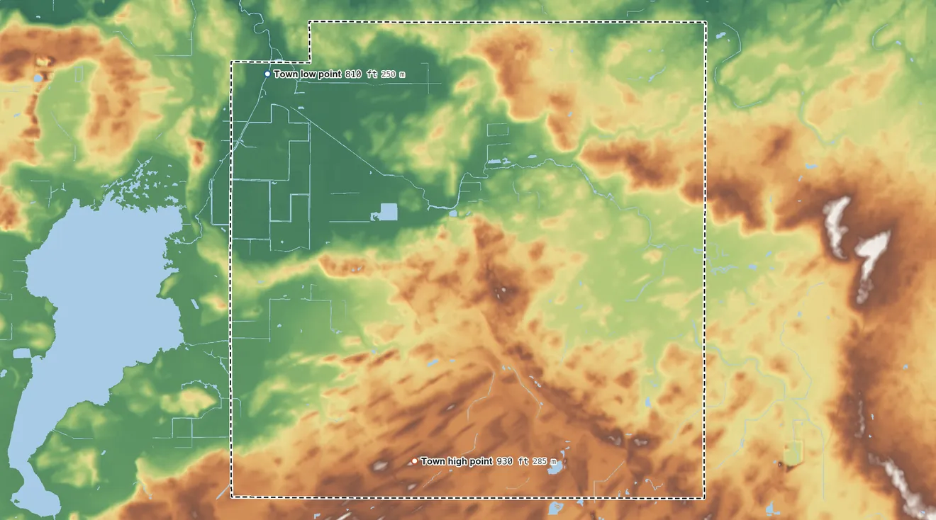 Topographic elevation map of Utica, Wisconsin, shaded from 810 ft on the northwest side to 930 ft on the southwest side