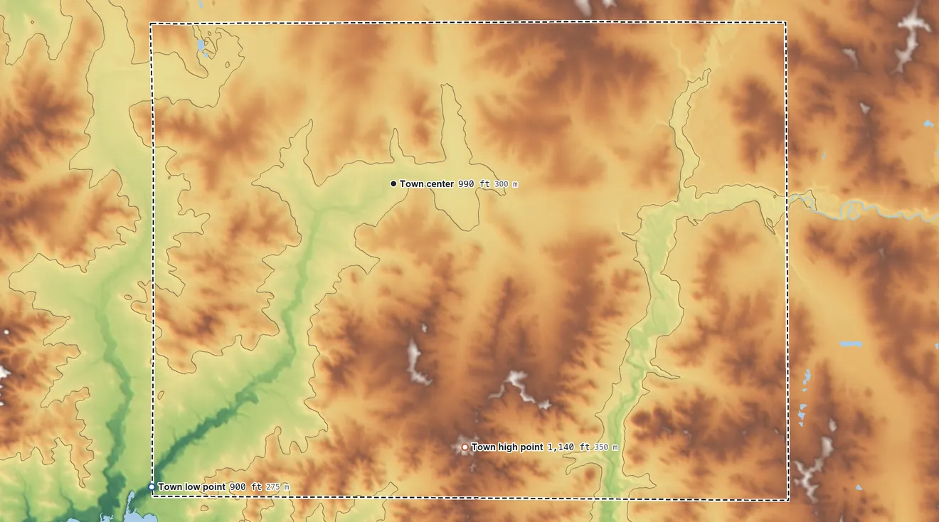 Topographic elevation map of Wilson, Eau Claire County, Wisconsin, shaded from 900 ft on the southwest side to 1,140 ft on the south side