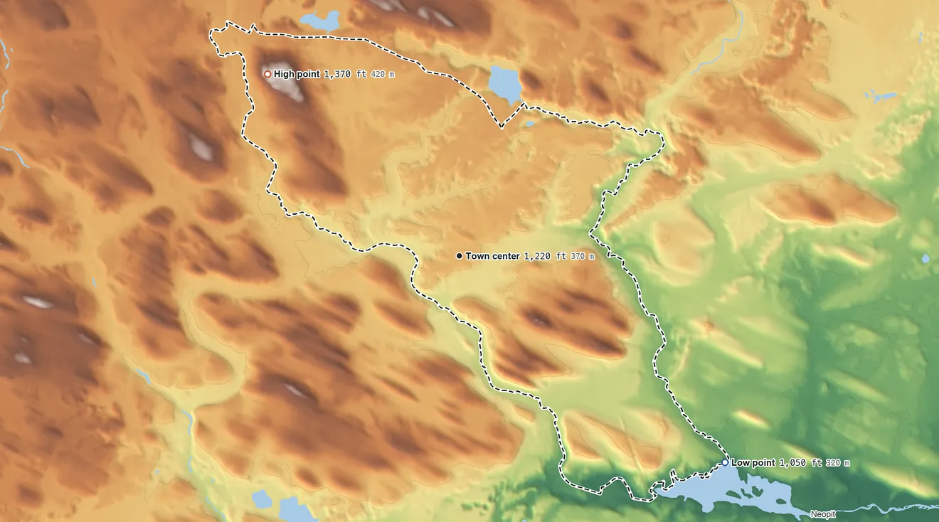 Topographic elevation map of Zoar, Wisconsin, shaded from 1,050 ft on the southeast side to 1,370 ft on the northwest side