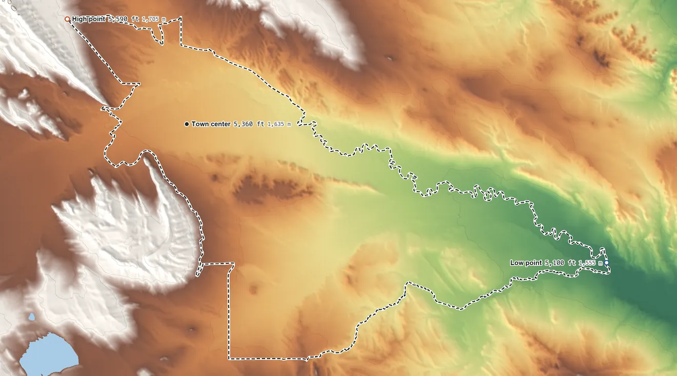 Topographic elevation map of Ethete, Wyoming, shaded from 5,100 ft on the east side to 5,590 ft at the foot of the Edmo Buttes