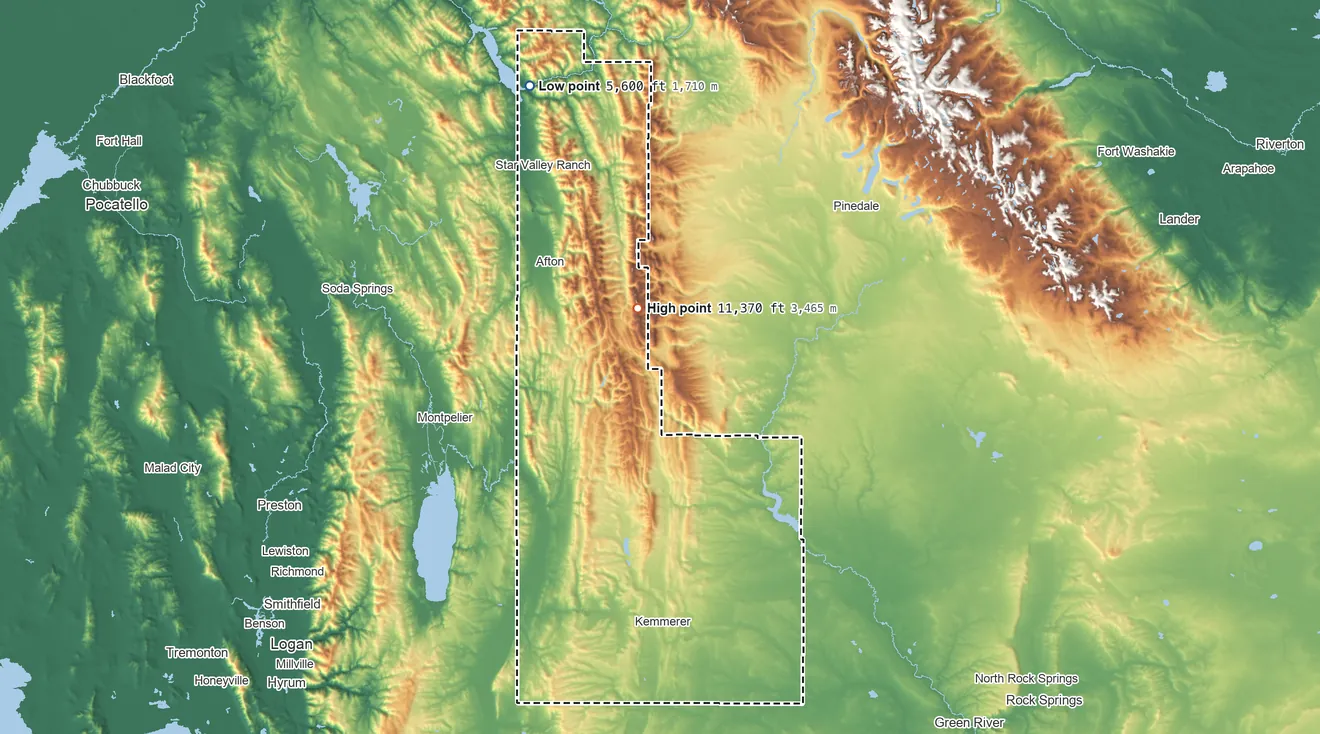 Topographic elevation map of Lincoln County, Wyoming, shaded from 5,600 ft on the northwest side to 11,370 ft on Wyoming Peak