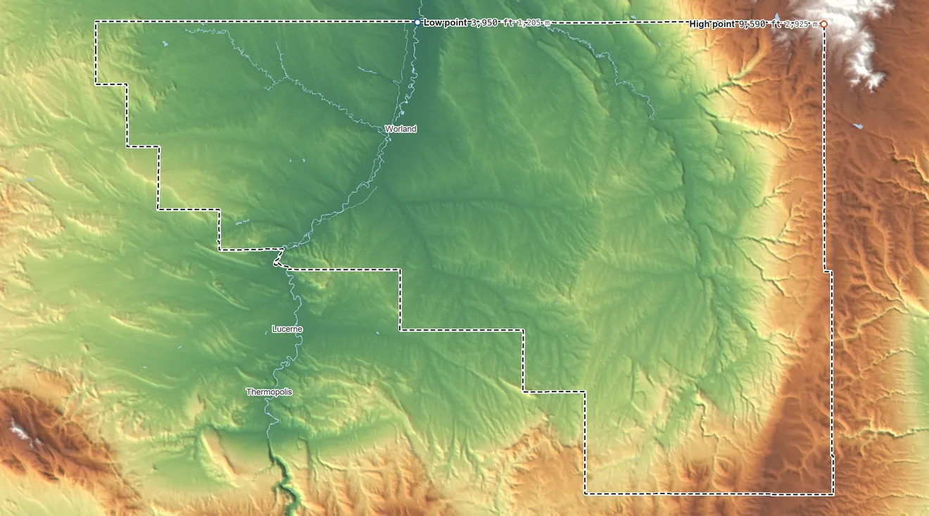 Topographic elevation map of Washakie County, Wyoming, shaded from 3,950 ft on the north side to 9,590 ft on the northeast side